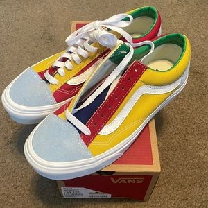 BRAND NEW VANS STILL IN BOX UNWORN